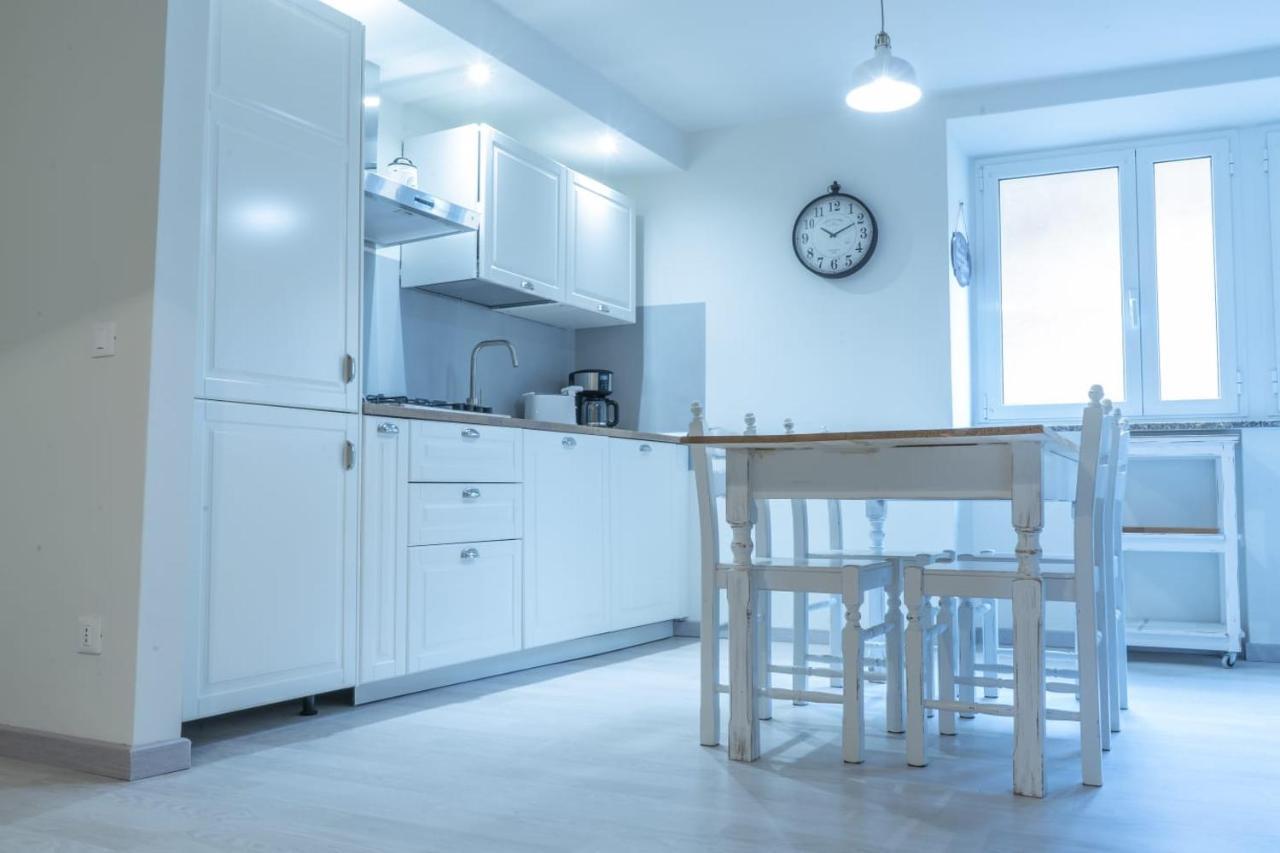 Martalagattahome San Felice del Benaco Bagian luar foto