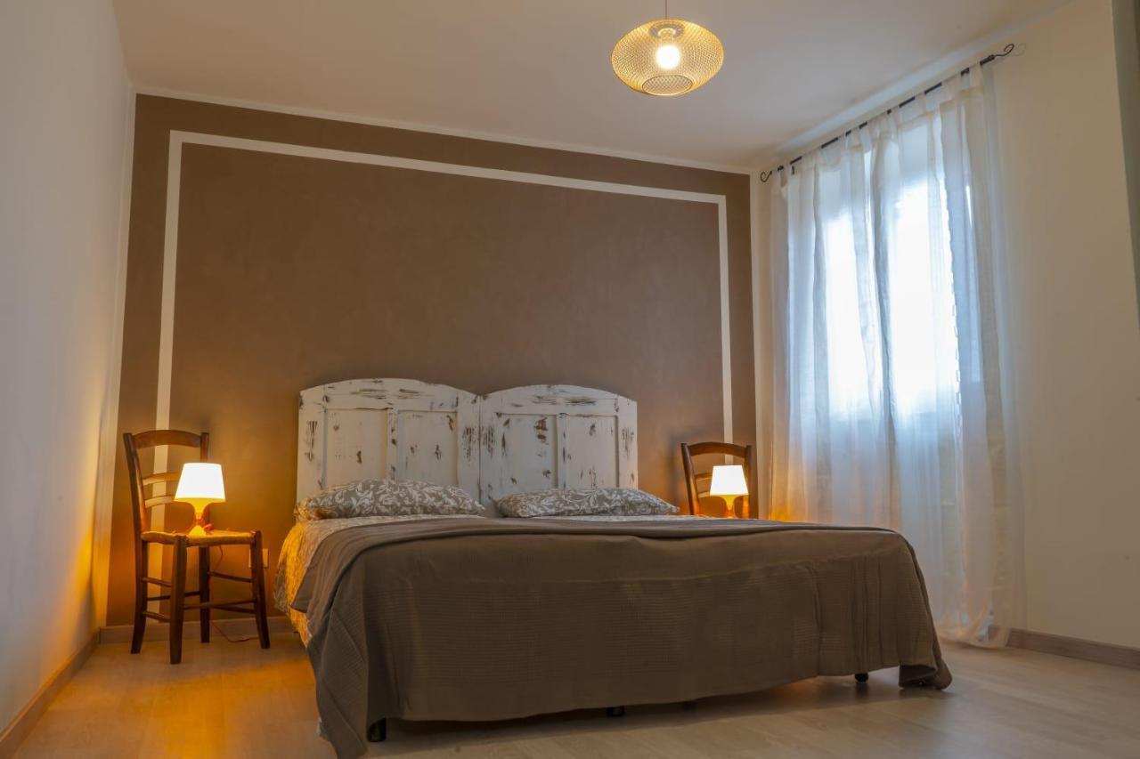 Martalagattahome San Felice del Benaco Bagian luar foto